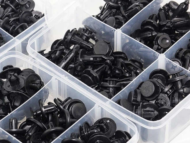 Ensemble de clips pour garniture de voiture