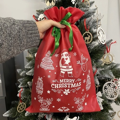 Ensembles de quatre sacs cadeaux de Noël