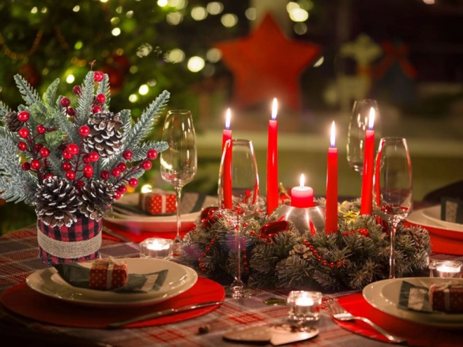Décoration de table de Noël avec roseau