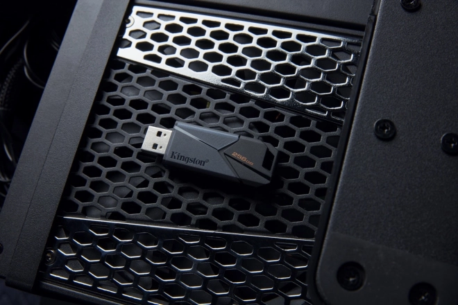 Data Traveler Exodia Onyx 64GB USB3.2 Gen1 clé USB