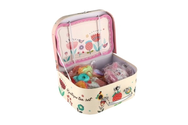 Set de vaisselle pour enfants dans une valise