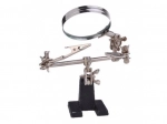 Troisième main avec loupe pour soudure