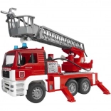 Camion de pompiers MAN avec pompe à eau et échelle