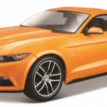 Modèle de collection Ford Mustang GT 2015 en orange 1:24