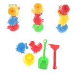 Set de sable avec pelle, râteau et moules