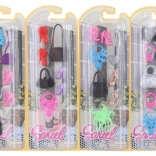 Accessoires pour poupées – set de chaussures, sacs à main et colliers