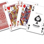 Cartes en plastique pour poker et bridge dans une boîte