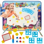 Aqua Magic tapis de dessin à l’eau XXL avec tampons et pochoirs 100 × 80 cm