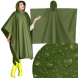 Poncho vert contre la pluie